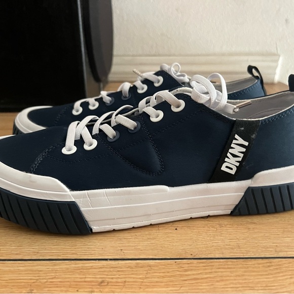 DKNY Colorblock Logo Sneaker - Picture 2 of 6